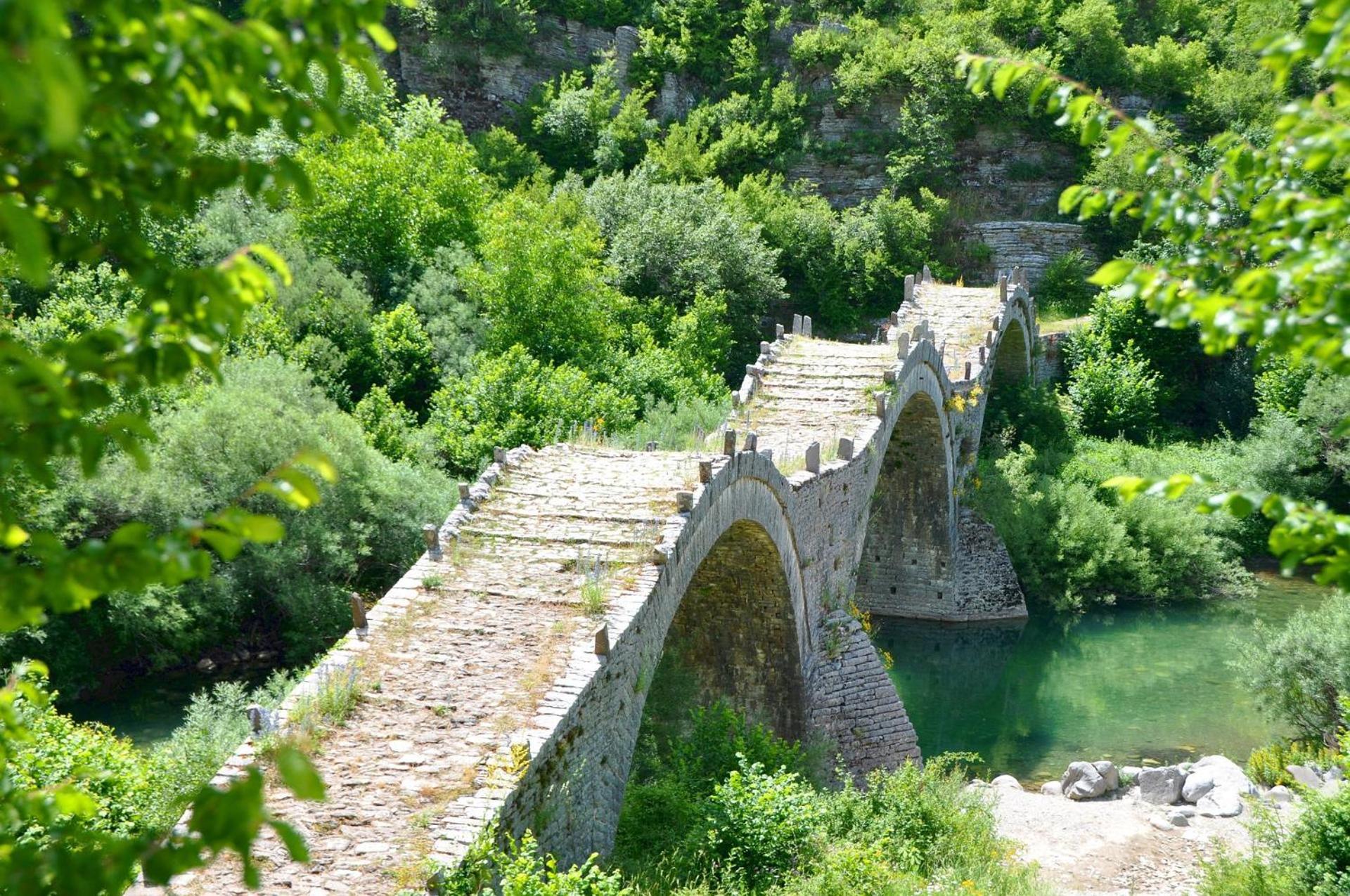 "Apeiros Chora" Hotel, Zagori Kato Pedina Exterior photo