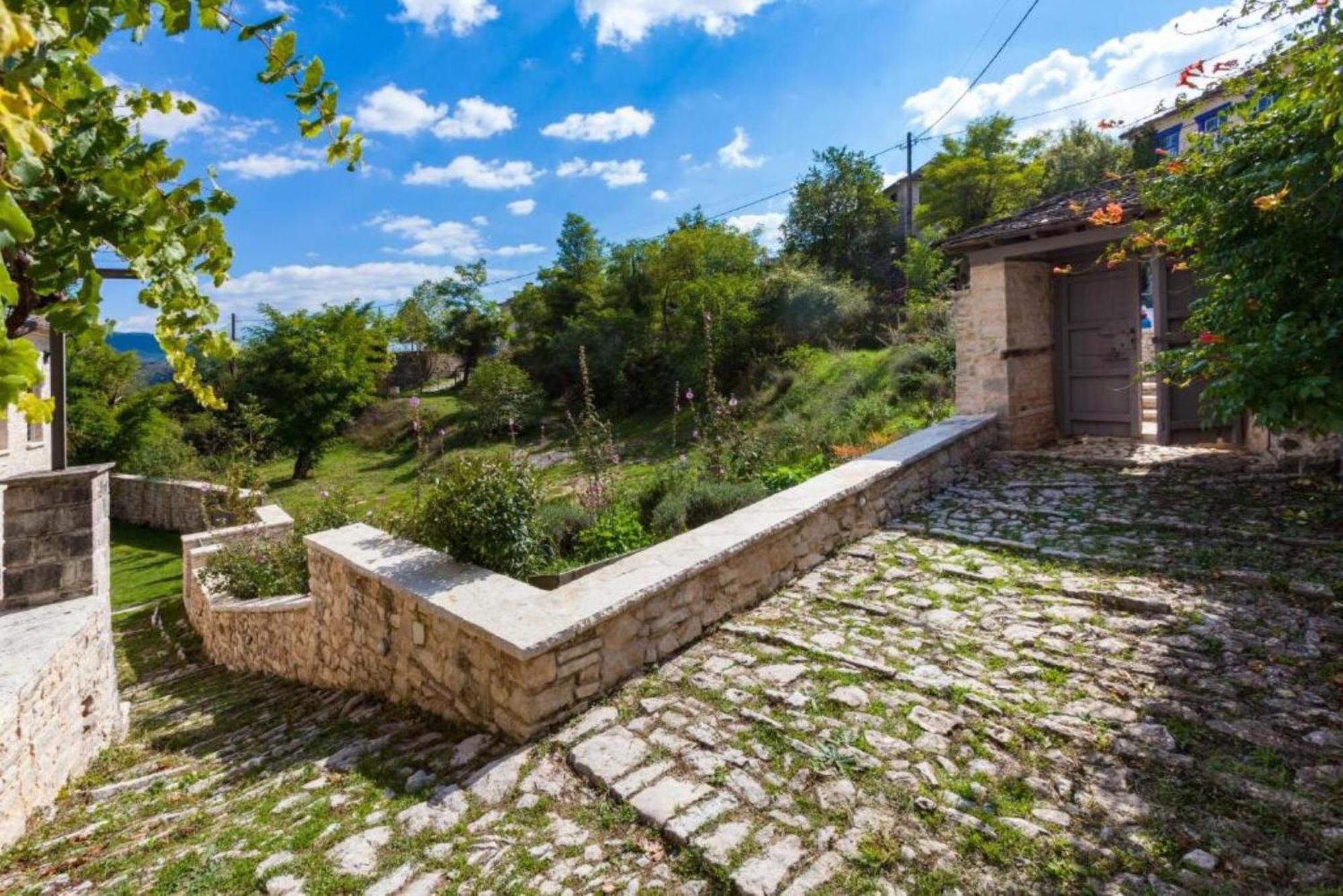 "Apeiros Chora" Hotel, Zagori Kato Pedina Exterior photo